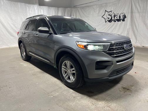 Carbonized Gray Metallic 2022 Ford Explorer XLT