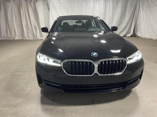 2021 BMW 530 i