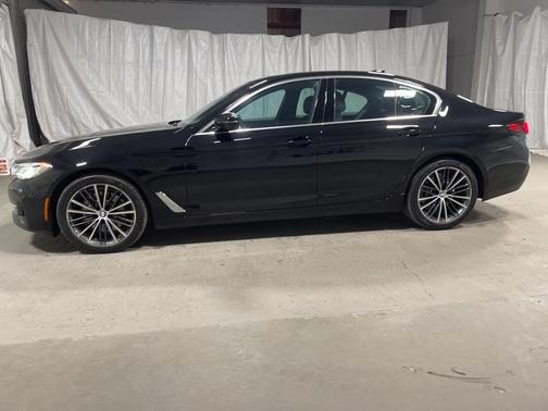 2021 BMW 530 i