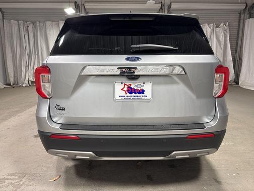 Silver Metallic 2024 Ford Explorer XLT