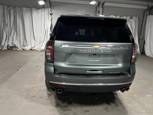 2023 Chevrolet Suburban Premier