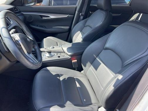 2022 INFINITI QX50 Pure