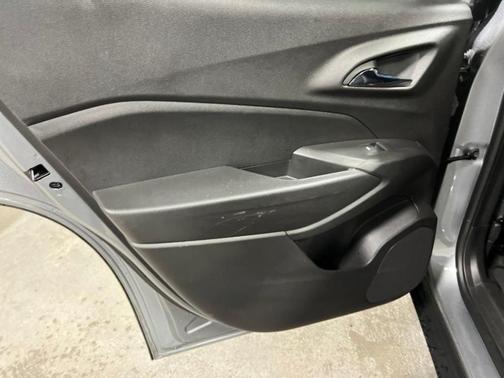 Sterling Gray Metallic 2025 Chevrolet Trax LT