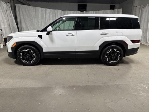 White 2025 Hyundai SANTA FE SE