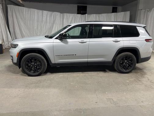 2024 Jeep Grand Cherokee L Laredo