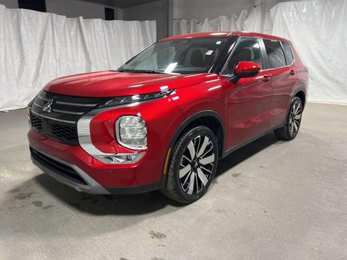2025 Mitsubishi Outlander SE