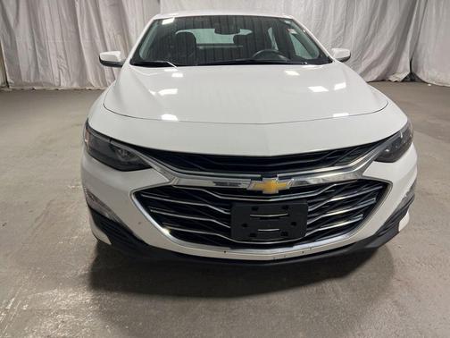 Summit White 2023 Chevrolet Malibu LT