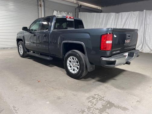 Woodland Green 2018 GMC Sierra 1500 SLE