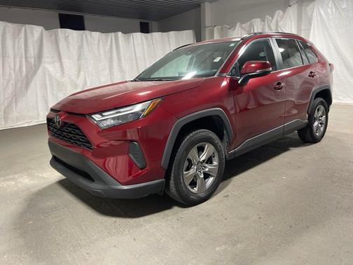 Pearl 2022 Toyota RAV4 XLE