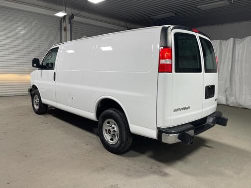 2023 GMC Savana 2500 Work Van