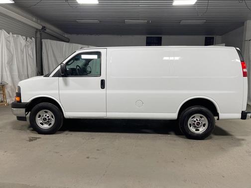2023 GMC Savana 2500 Work Van