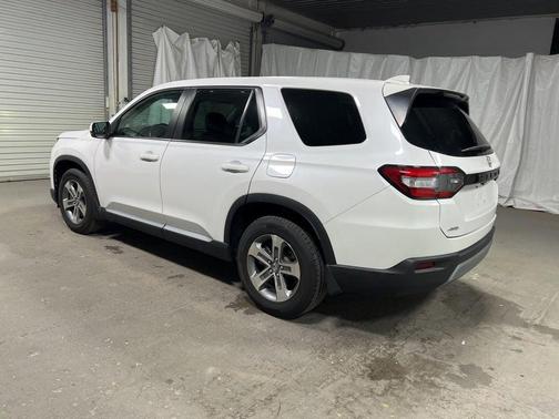 2023 Honda Pilot EX-L 7-Passenger