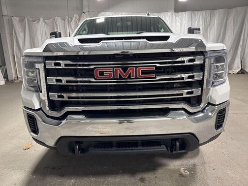 Summit White 2022 GMC Sierra 2500 SLE