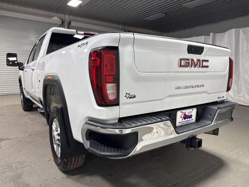 Summit White 2022 GMC Sierra 2500 SLE