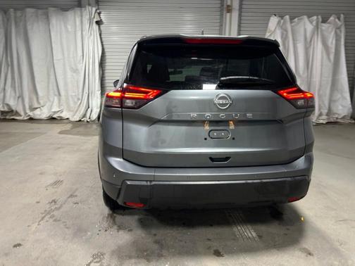 Gun Metallic 2025 Nissan Rogue SV
