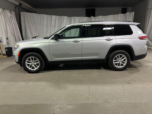 Silver 2024 Jeep Grand Cherokee L Laredo