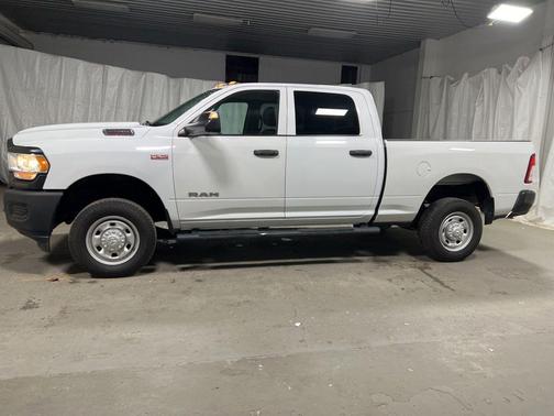 Bright White Clearcoat 2022 RAM 2500 Tradesman
