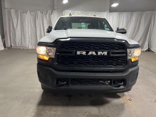 Bright White Clearcoat 2022 RAM 2500 Tradesman