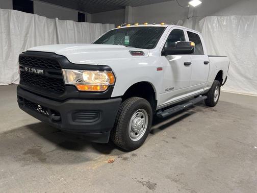 Bright White Clearcoat 2022 RAM 2500 Tradesman