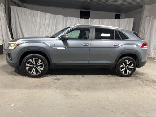 2024 Volkswagen Atlas Cross Sport 2.0T SE