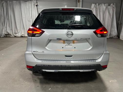 Brilliant Silver Metallic 2020 Nissan Rogue S