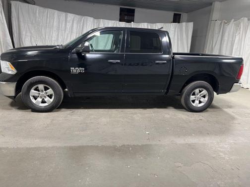Diamond Black 2023 RAM 1500 Classic SLT