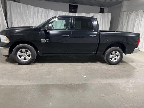 Diamond Black 2023 RAM 1500 Classic SLT