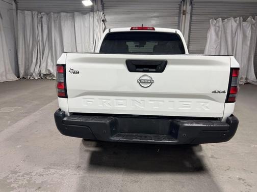 2023 Nissan Frontier S
