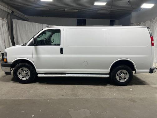 2024 Chevrolet Express 2500 Work Van