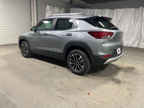 Sterling Gray Metallic 2026 Chevrolet Trailblazer LT
