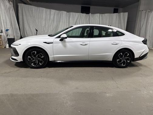 White 2025 Hyundai SONATA SEL
