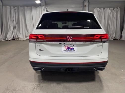 2024 Volkswagen Atlas 2.0T SE