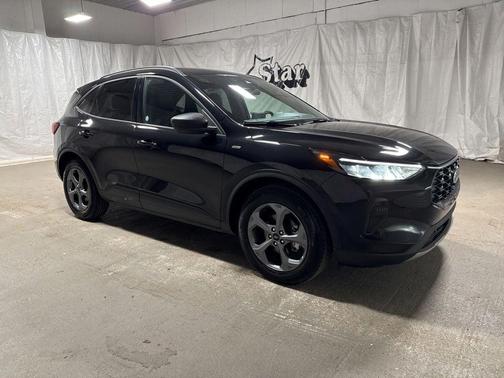 Black Metallic 2025 Ford Escape ST-Line