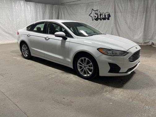 Oxford White 2019 Ford Fusion SE