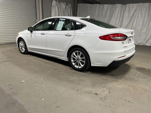 Oxford White 2019 Ford Fusion SE