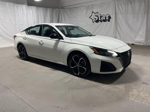 2025 Nissan Altima SR