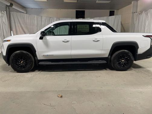 2025 Chevrolet Silverado EV LT