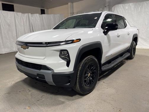 2025 Chevrolet Silverado EV LT