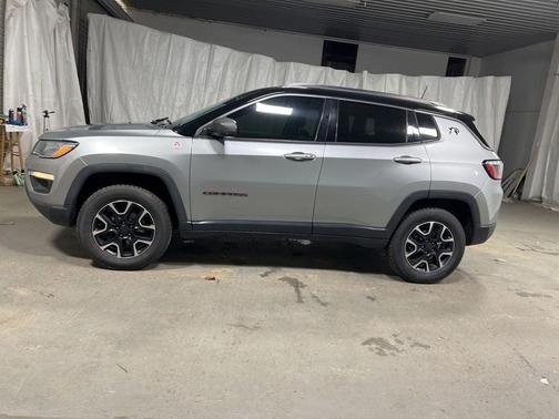 Billet Silver Metallic Clearcoat 2020 Jeep Compass Trailhawk