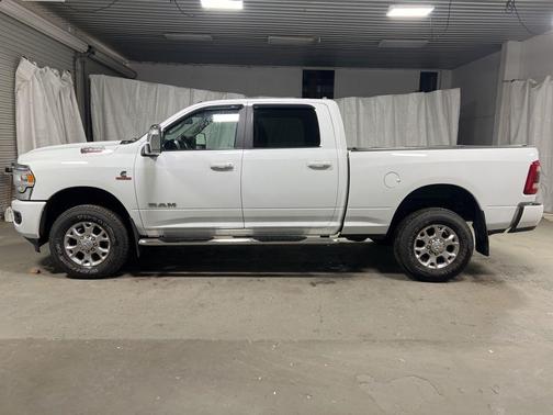 Bright White Clearcoat 2023 RAM 2500 Laramie