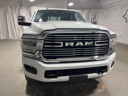 Bright White Clearcoat 2023 RAM 2500 Laramie