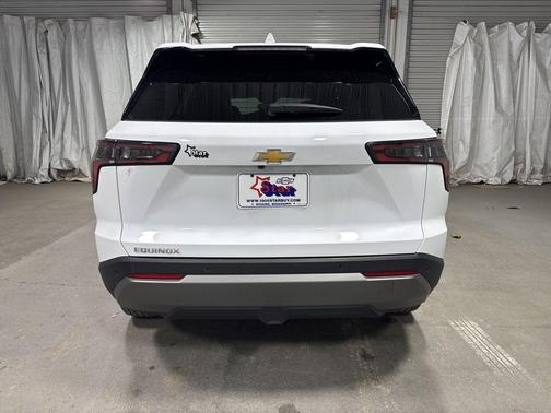 Summit White 2025 Chevrolet Equinox LT