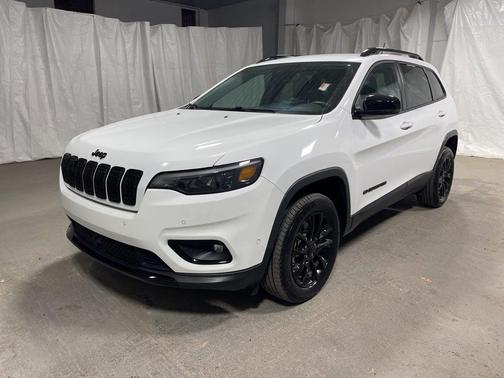 2023 Jeep Cherokee Altitude Lux