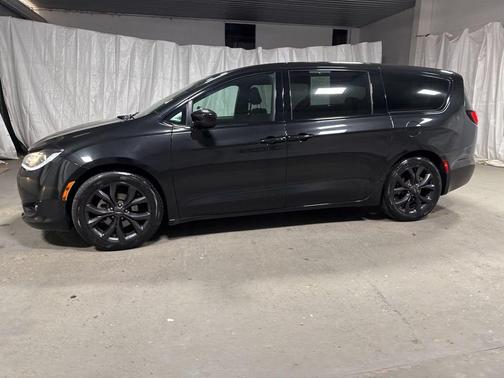 2019 Chrysler Pacifica Touring Plus