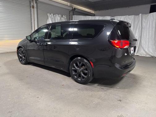 2019 Chrysler Pacifica Touring Plus