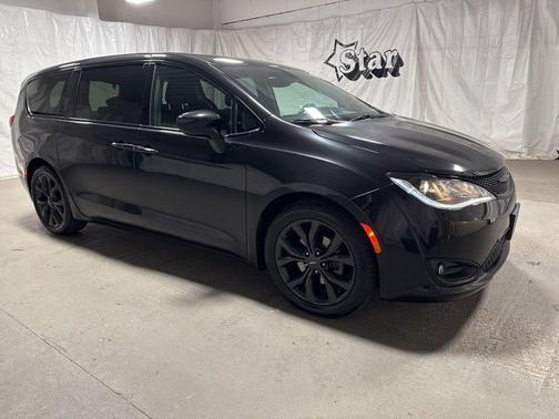2019 Chrysler Pacifica Touring Plus