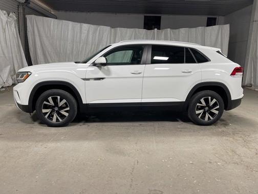 2022 Volkswagen Atlas Cross Sport 2.0T SE