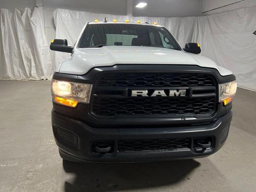Bright White Clearcoat 2022 RAM 2500 Tradesman