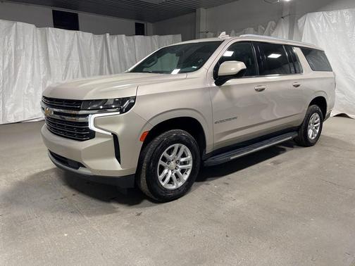 2023 Chevrolet Suburban LT