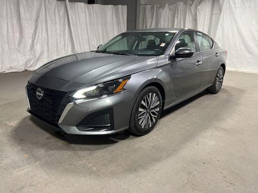 Gun Metallic 2024 Nissan Altima 2.5 SV